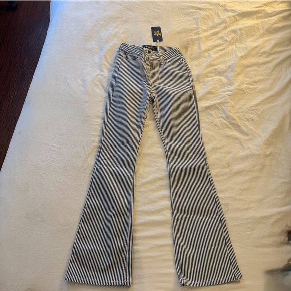 Indigo Rein sin women’s striped navy/white mid rise flare leg jeans | NWT - Picture 2 of 9
